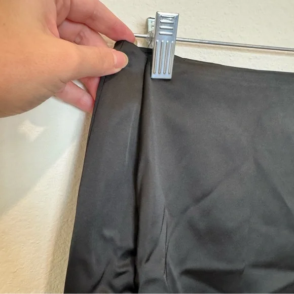 Meshki Corset Top SET - Black Satin Two-Piece Set - Picture 9 of 12